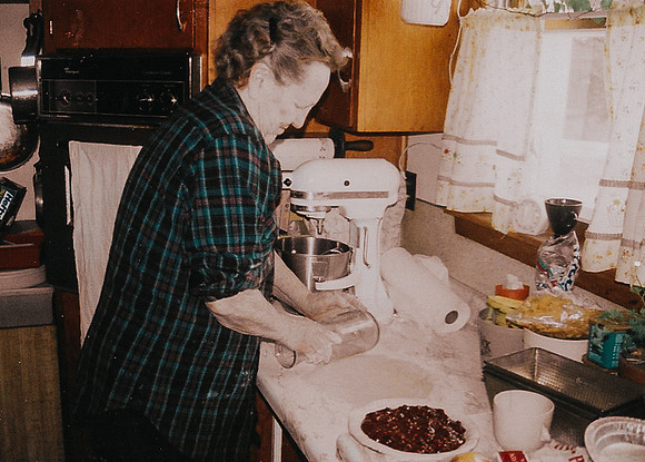 Erna Baking Pies 1999