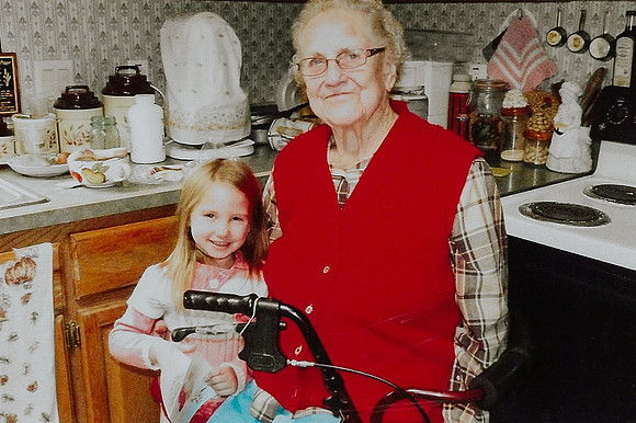 Emmi(5) & Great Grandma