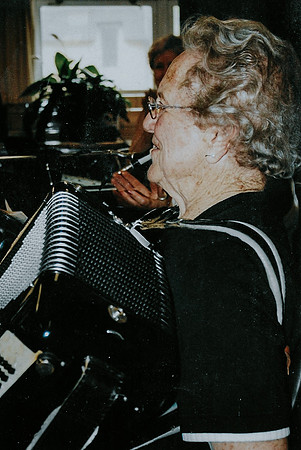 Erna Playing accordian2