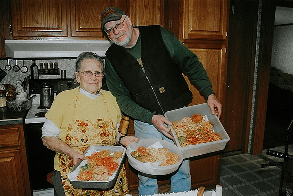 Erna & Bruce's rosette making tradition 2015